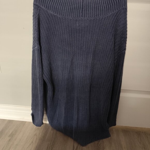 American Eagle (Aerie) 100% cotton v-neck oversized sweater L - Picture 2 of 2